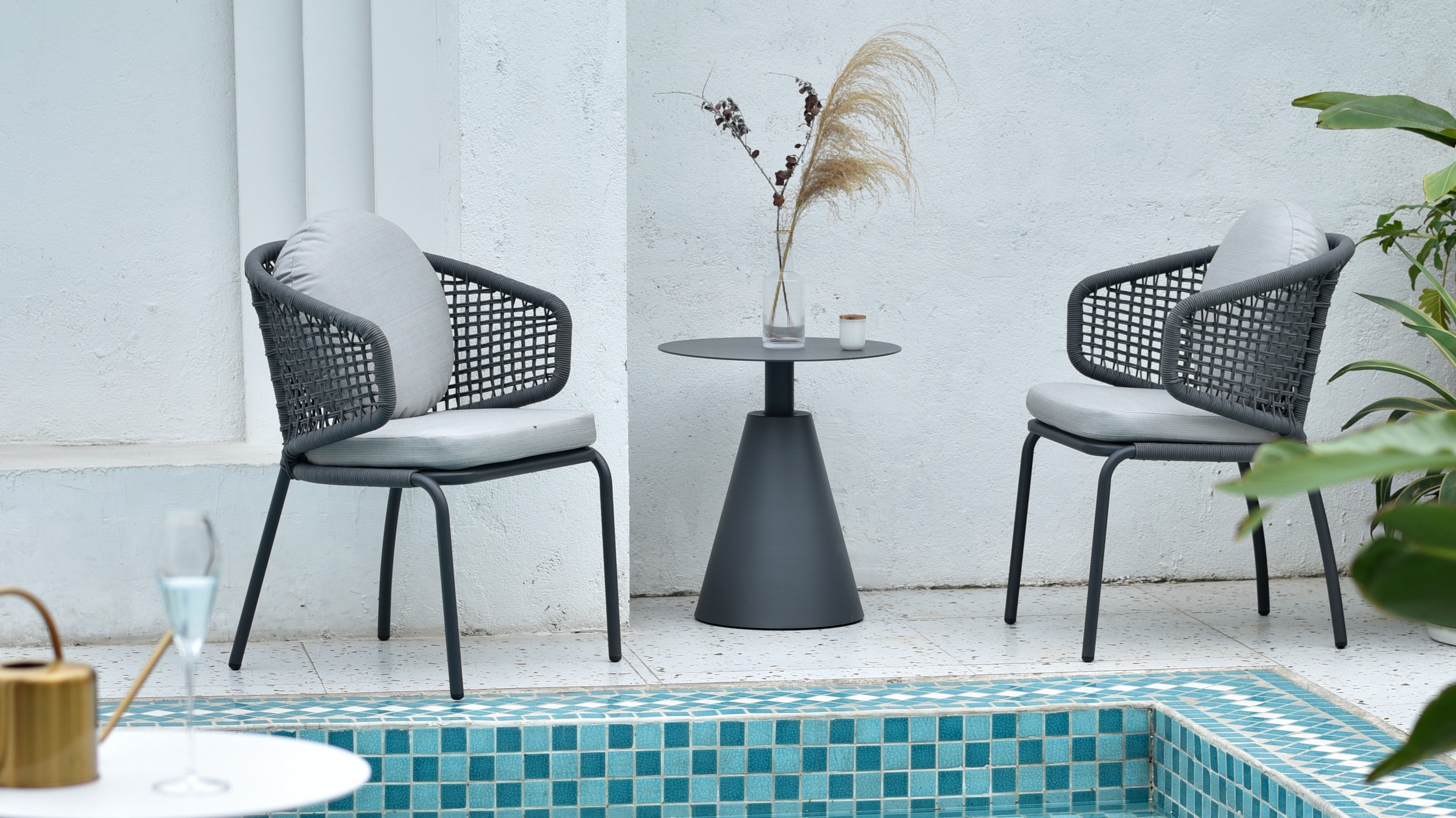 Best Outdoor Furniture Sets for Small Spaces: Balconies and Patios