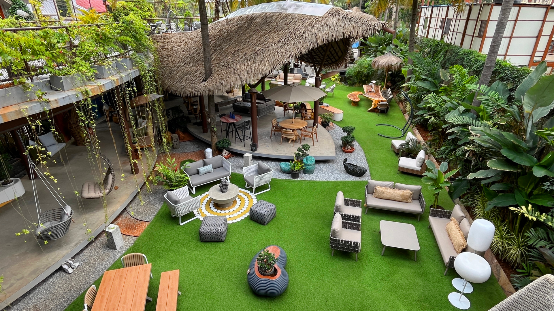 Materials Behind Our Luxury Outdoor Furniture