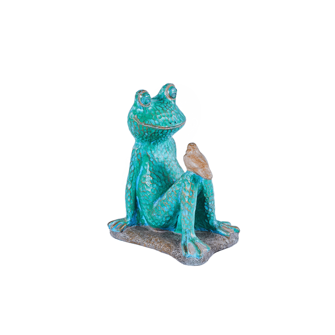 garden gnome figurines