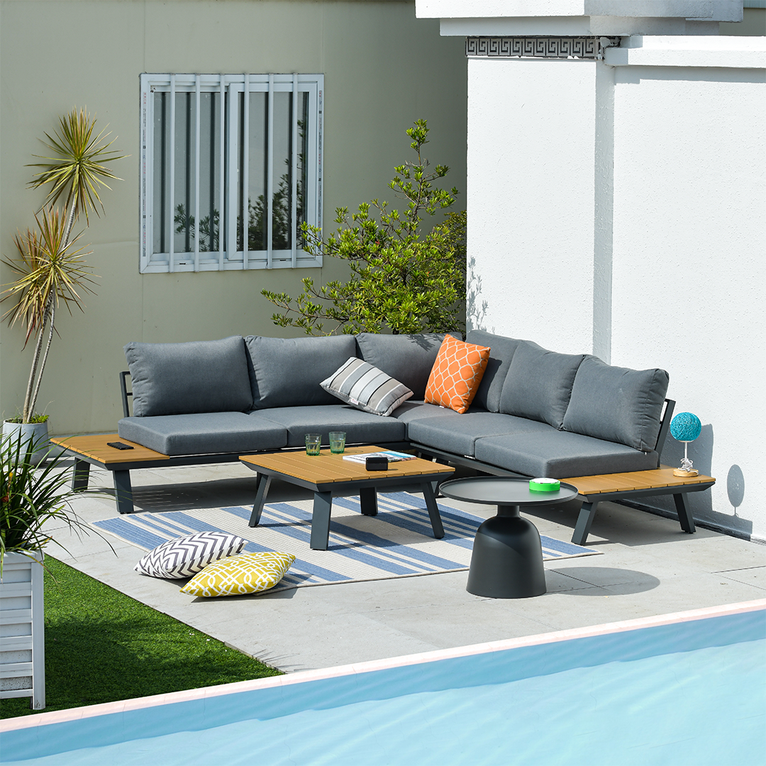 Outdoor Sectional Sofa