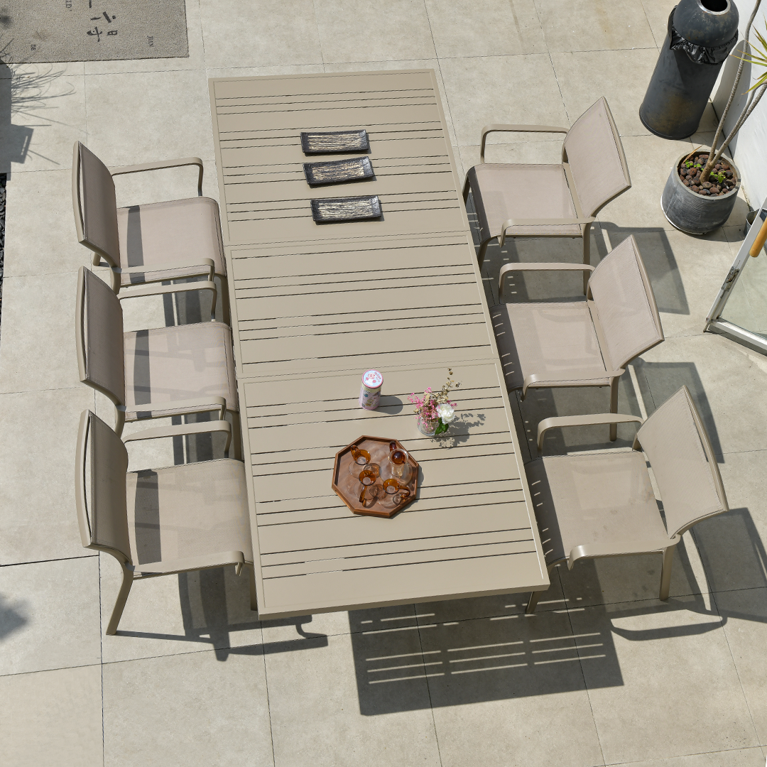 Outdoor Extendable Dining Table