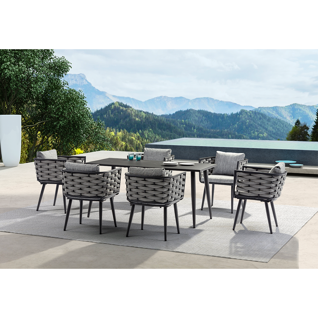 Outdoor Lounge Chair