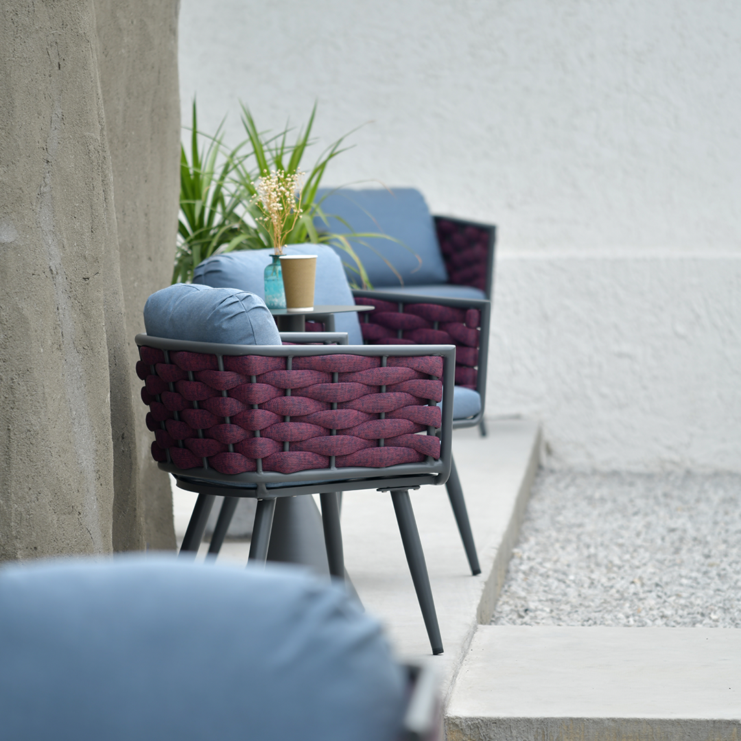 Outdoor Lounge Chair